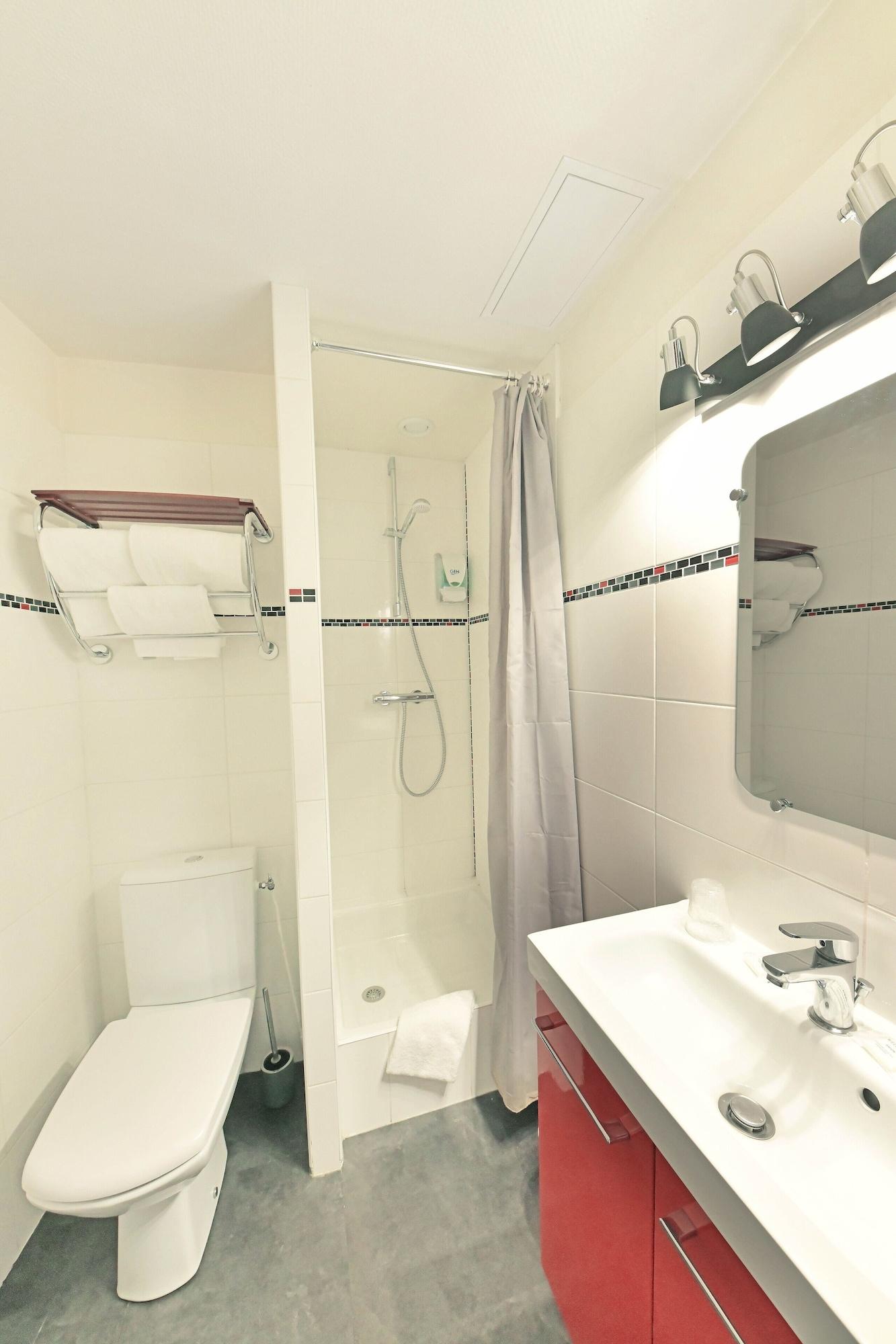 Hotel Saint Andre Gare Sncf แคลร์มงต์-แฟร์รองด์ ภายนอก รูปภาพ