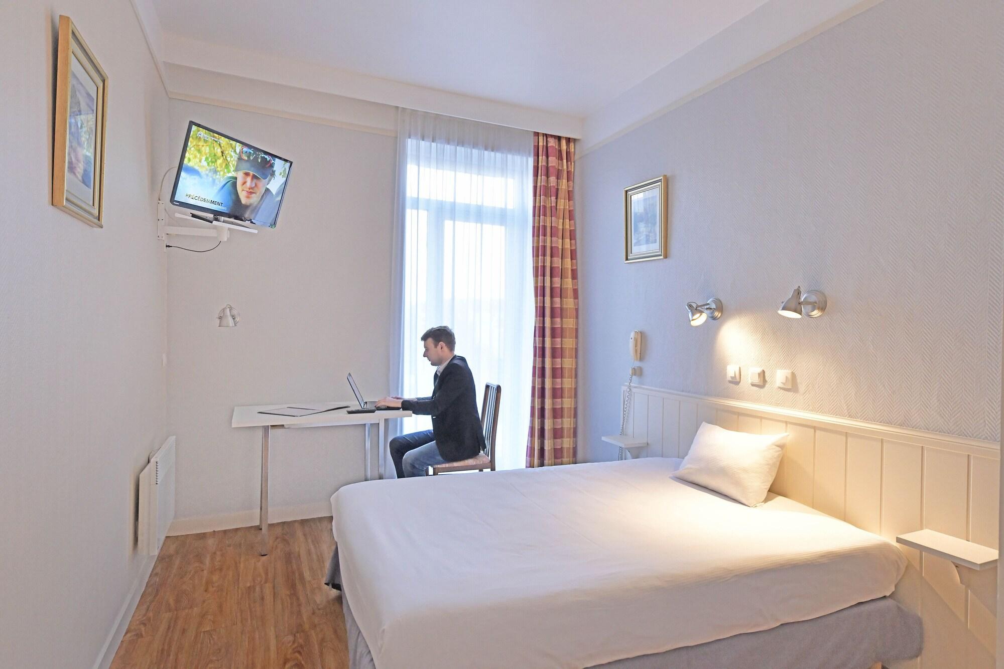 Hotel Saint Andre Gare Sncf แคลร์มงต์-แฟร์รองด์ ภายนอก รูปภาพ