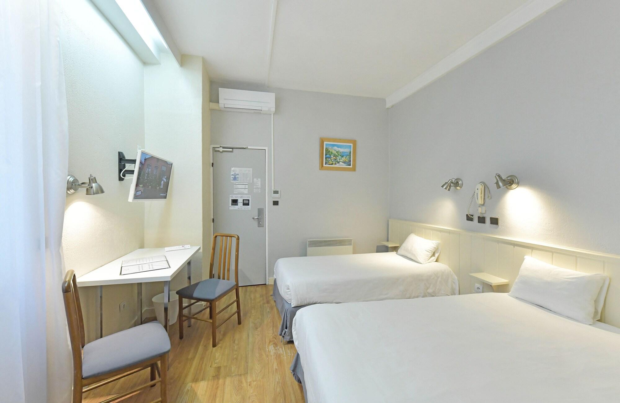 Hotel Saint Andre Gare Sncf แคลร์มงต์-แฟร์รองด์ ภายนอก รูปภาพ